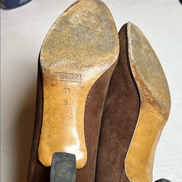 Gucci Women's Dark Brown Suede Flats - Picture 4 of 5